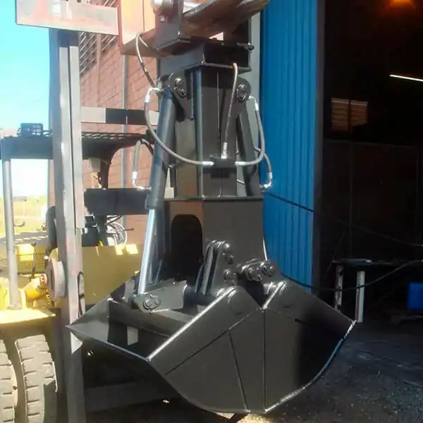 O Clamshell ou concha hidráulica foi projetado para ser acoplado a escavadeiras de diversos modelos e capacidades.